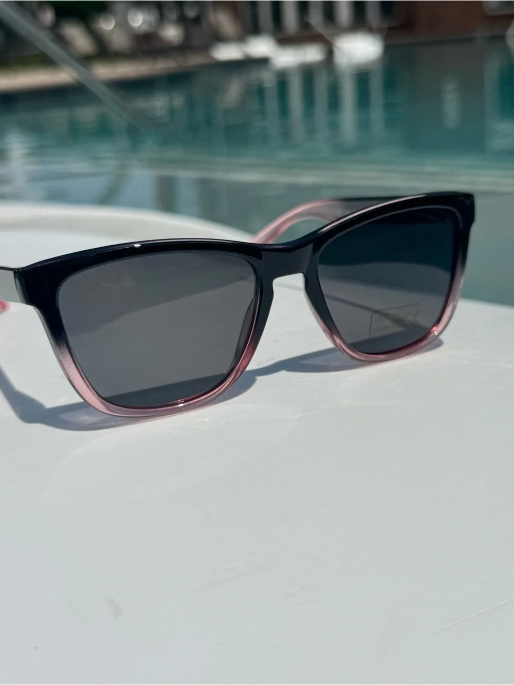 Men's Black and Pink Gradient Frame Sunglasses - Classic UV Protection